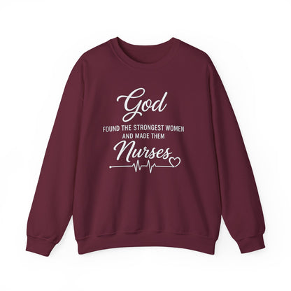 GOD FOUND THE STRONGEST WOMEN - MEDIUM-HEAVY WEIGHT SWEATSHIRT