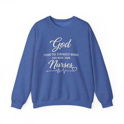 GOD FOUND THE STRONGEST WOMEN - MEDIUM-HEAVY WEIGHT SWEATSHIRT