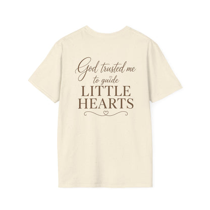 GOD TRUSTED ME TO GUIDE  LITTLE HEARTS - PREMIUM T-SHIRT