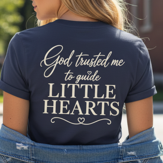 GOD TRUSTED ME TO GUIDE  LITTLE HEARTS - PREMIUM T-SHIRT