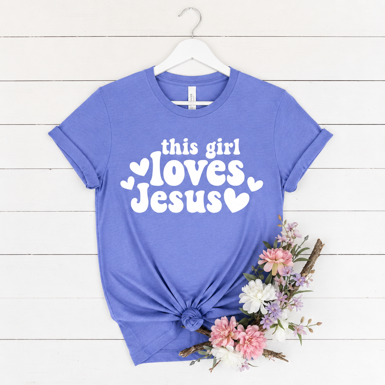 THIS GIRL LOVES JESUS - PREMIUM T-SHIRT
