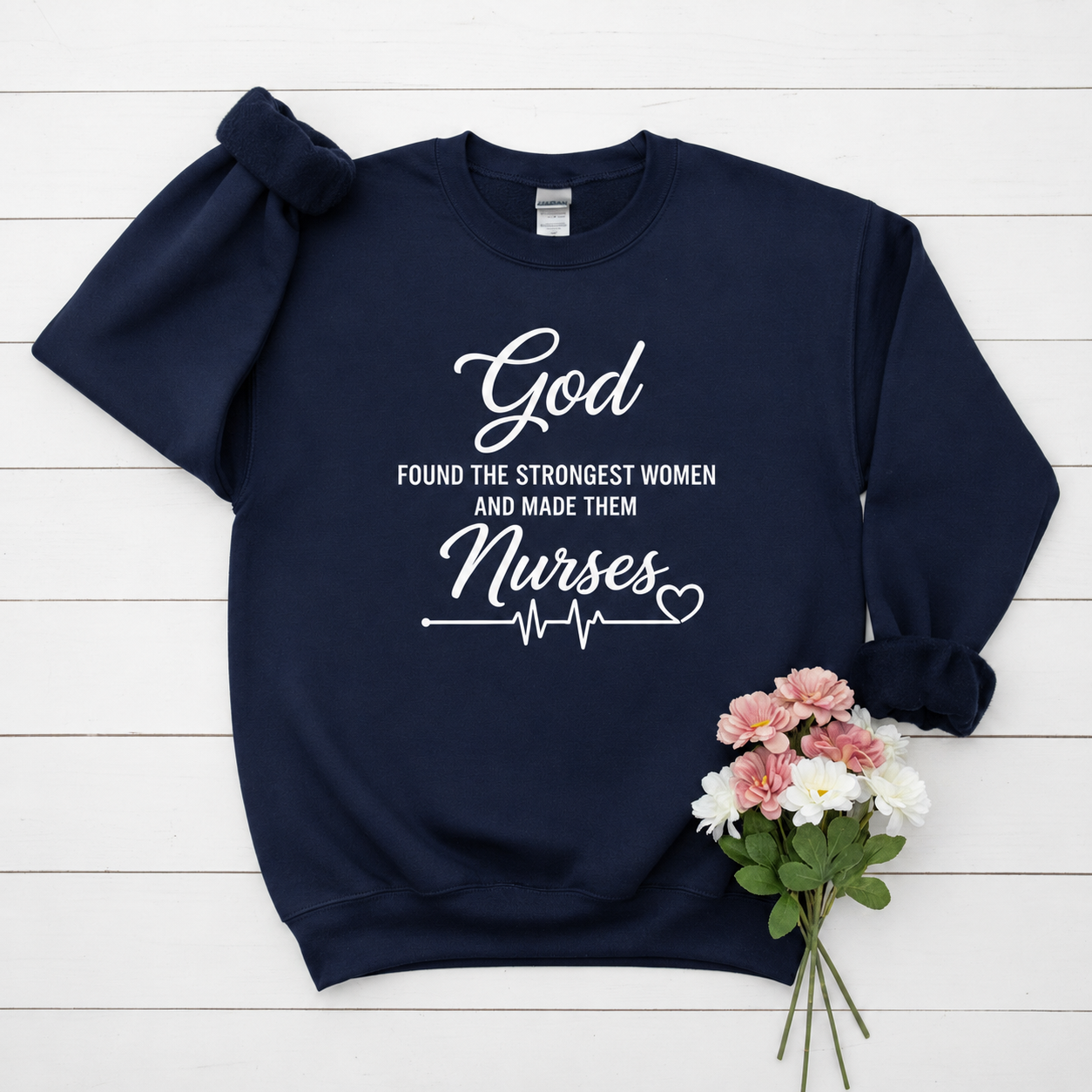 GOD FOUND THE STRONGEST WOMEN - MEDIUM-HEAVY WEIGHT SWEATSHIRT